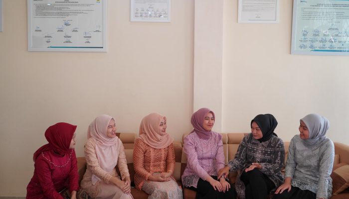 Semarak Hari Kebaya Nasional, Lestarikan Budaya Bangsa Bersama Srikandi PLN