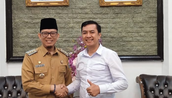LSM RIB OKU Kritik Bupati Teddy Meilwansyah, Nilai Kepemimpinan Tak Berdampak Positif untuk Daerah