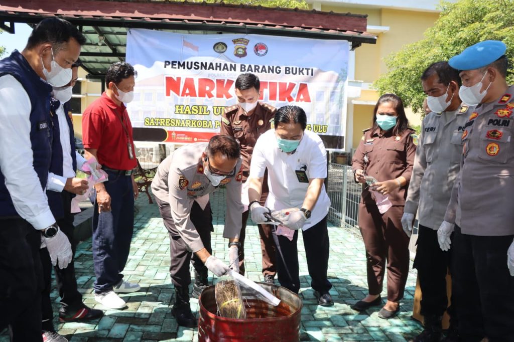 Polres OKU Musnahkan 540 Gram Narkotika dari 17 Perkara